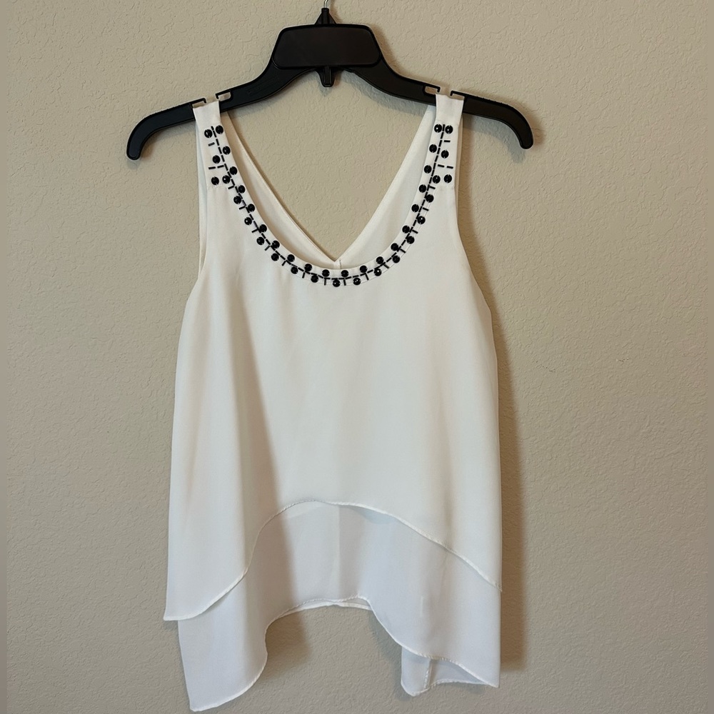 New York & Co Sleeveless Blouse